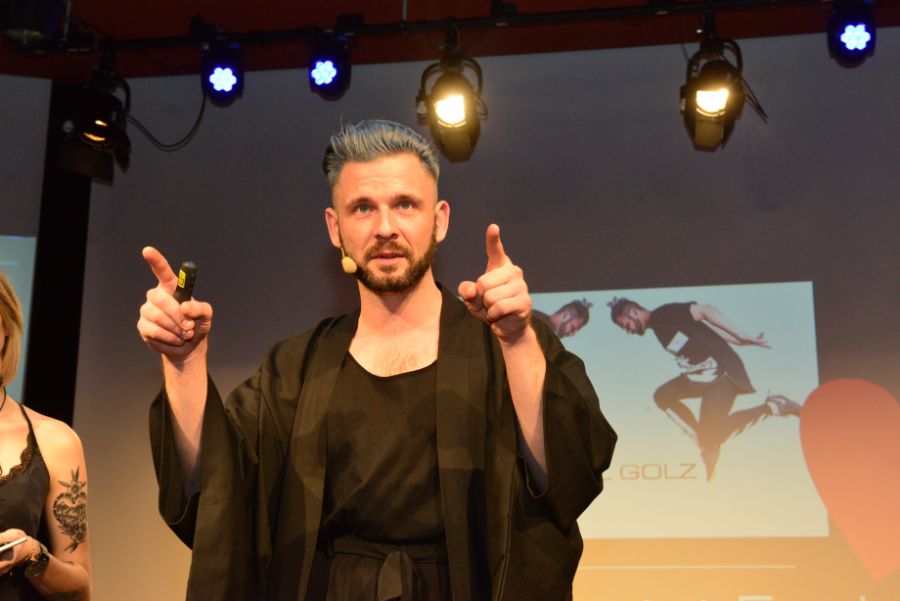 daniel golz im casineum velden - overhead