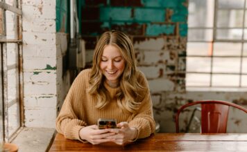 Vorsicht bei Musik auf Social Media – was Friseursalons wissen müssen!